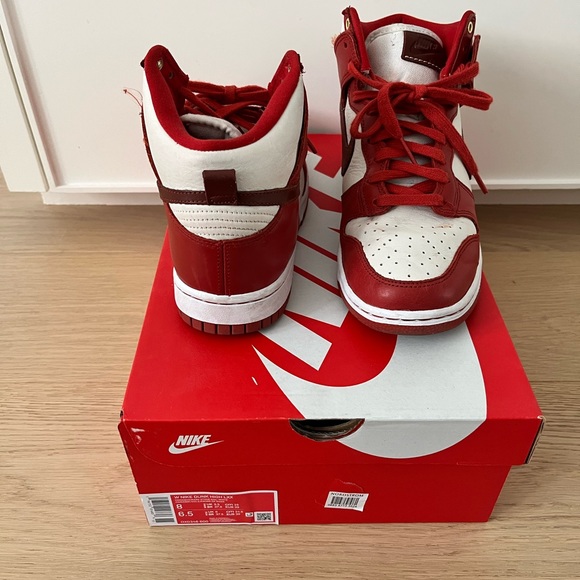 Nike Dunk High Lxx Basketball Sneaker - Picture 8 of 9